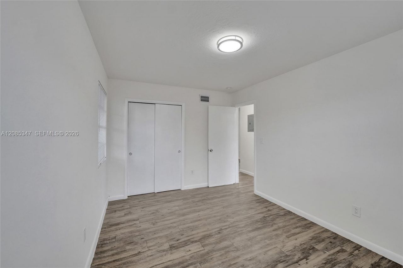 3751 NW 25th St , Lauderdale Lakes, FL 33311 Photo