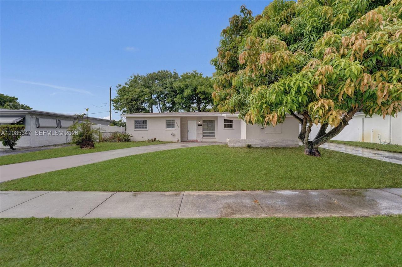 3751 NW 25th St , Lauderdale Lakes, FL 33311 Photo