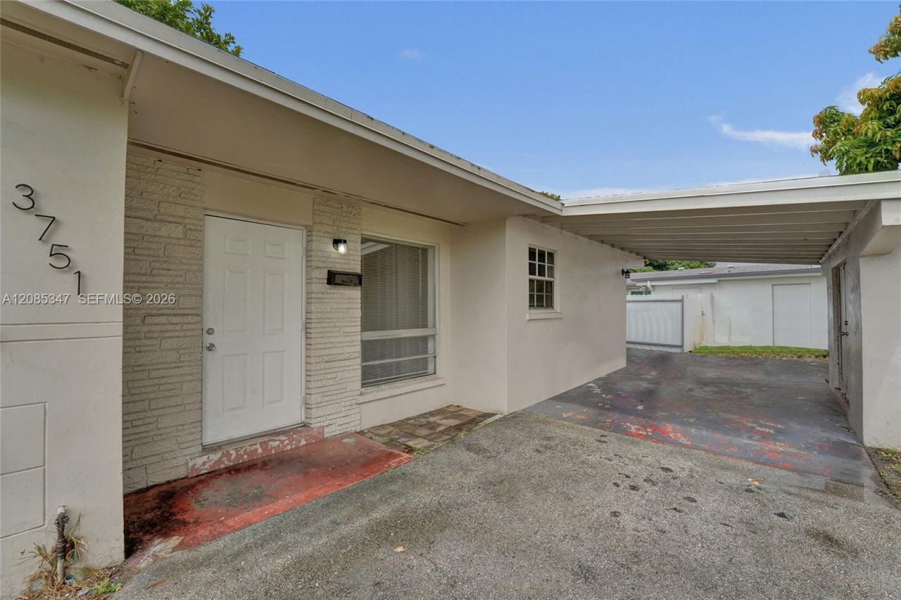 3751 NW 25th St , Lauderdale Lakes, FL 33311 Photo
