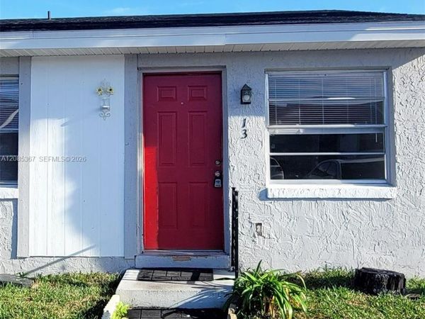 13 LAKE VILLA WAY , Unit 13, Kissimmee, FL 34743