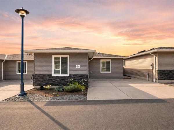 7650 Qwuc chus Lane, Unit #44, Central Saanich, BC V8M 0B4