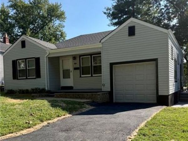 2440 Akins Drive , Jennings, MO 63136