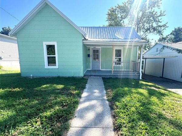 1628 Singleton Avenue , Hannibal, MO 63401