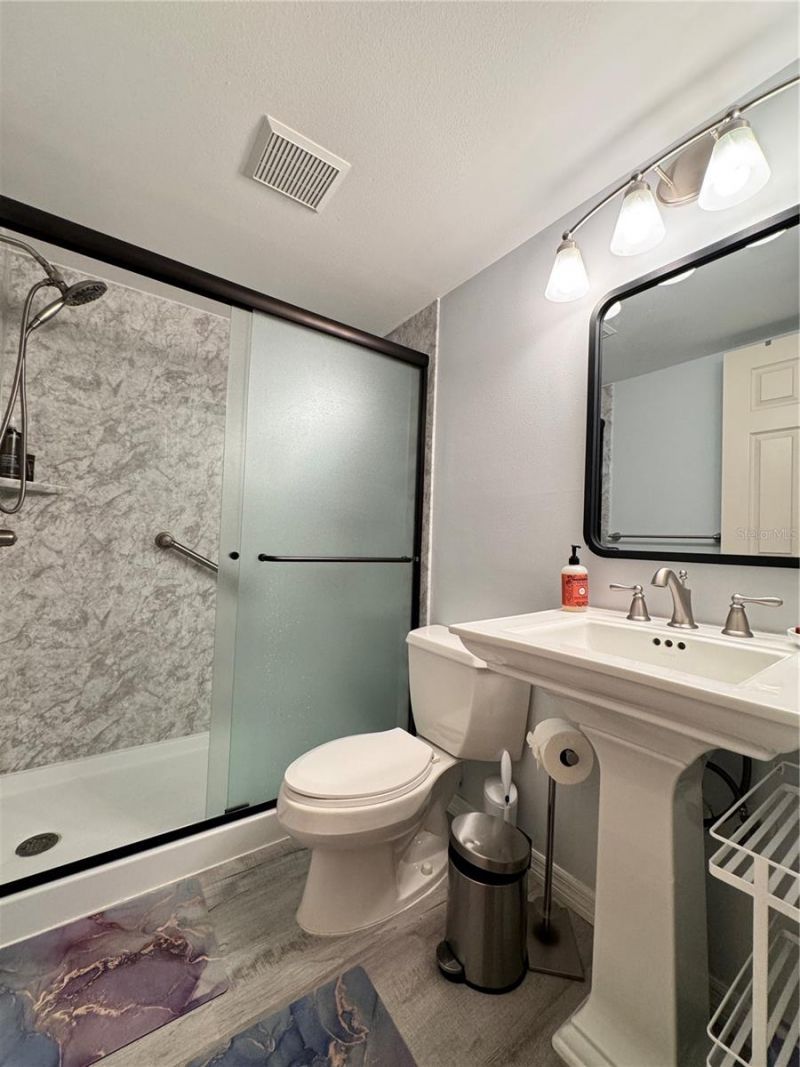 1155 Edgewater Circle, Unit 28, Bradenton, FL 34209 Photo