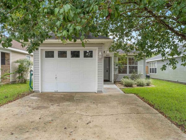 4025 Glenway Dr, Pensacola, FL 32526
