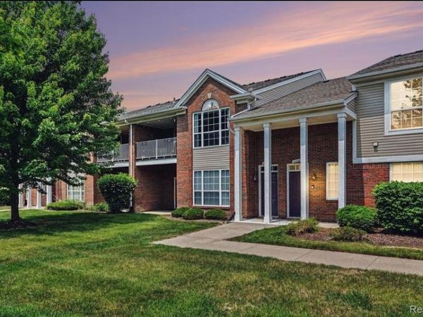 16440 Dominion Drive , Macomb Township, Mi 48044