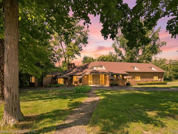 25310 Canterbury Road, Franklin Village, Mi 48025