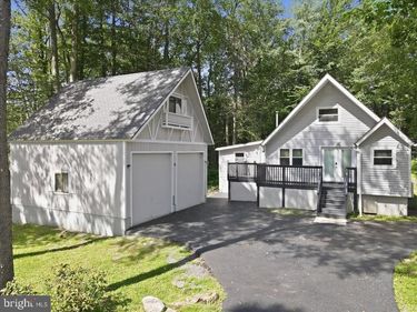 320 LAMONT WAY, TOBYHANNA, PA 18466