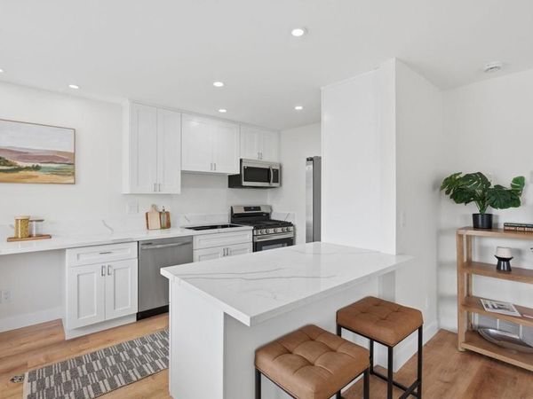 13754 Mango Drive, Unit 315, Del Mar, CA 92014