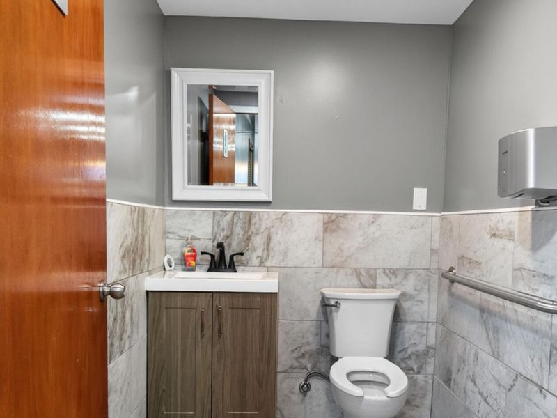 5425 N Main Street, Dayton, OH 45415 Photo 17