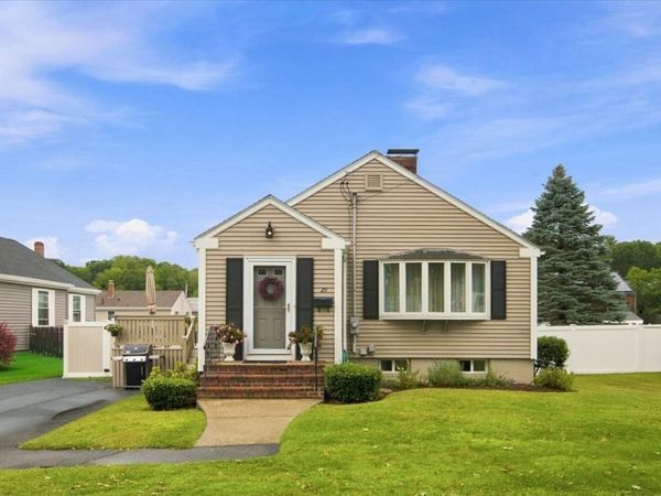 29 Garfield Ave, Beverly, MA 01915