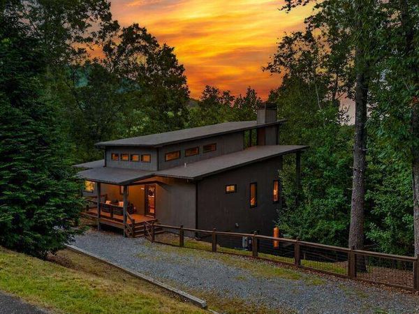 78 Deer Crest Road, Blue Ridge, GA 30513