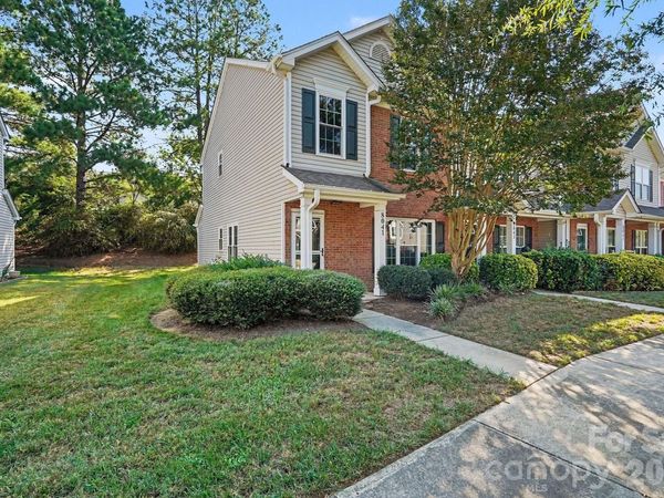 8041 Stoneham Court , Charlotte, NC 28105