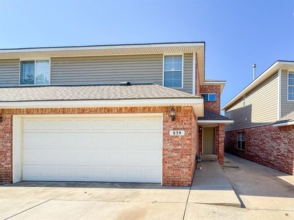 839 Rambling Oaks Drive, Norman, OK 73072