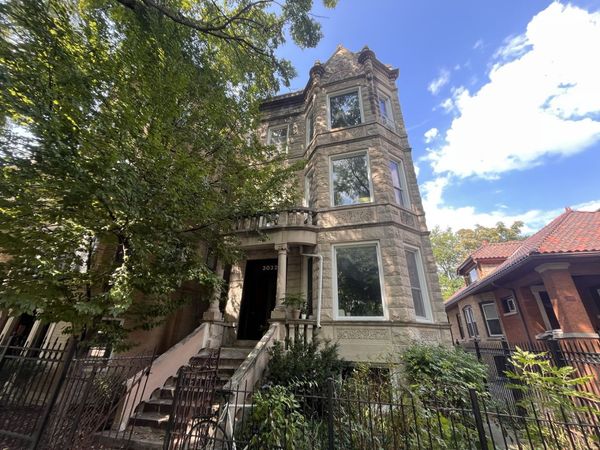3032 W Palmer Boulevard, Unit 3, Chicago, IL 60647