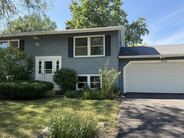1625 Sycamore Lane , Aurora, IL 60504