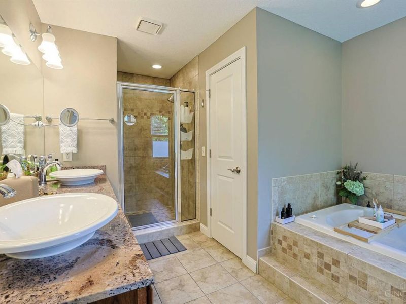 960 Volterra Lane, Cincinnati, OH 45206 Photo 20