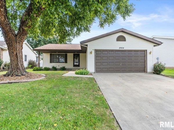 2904 Biscayne Drive, Springfield, IL 62707