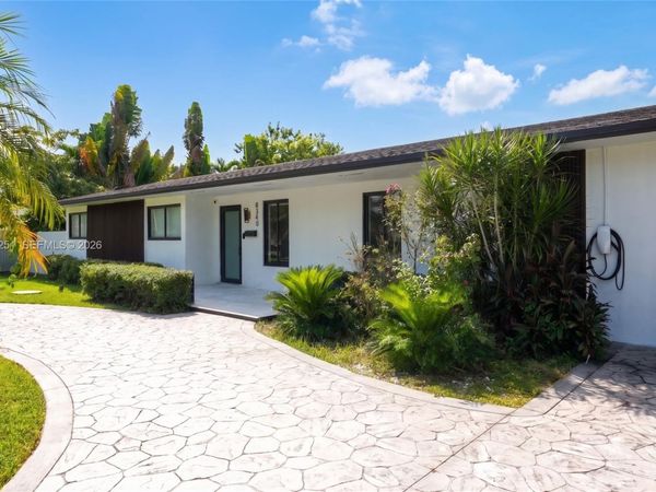 8340 SW 41st Ter , Miami, FL 33155