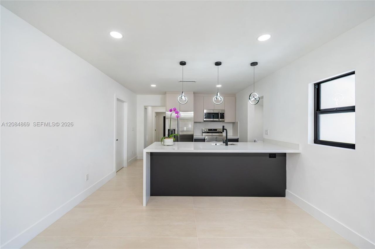 2228 SW 2nd St, Miami, FL 33135 Photo