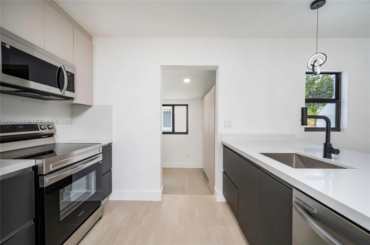 2228 SW 2nd St, Miami, FL 33135 Photo