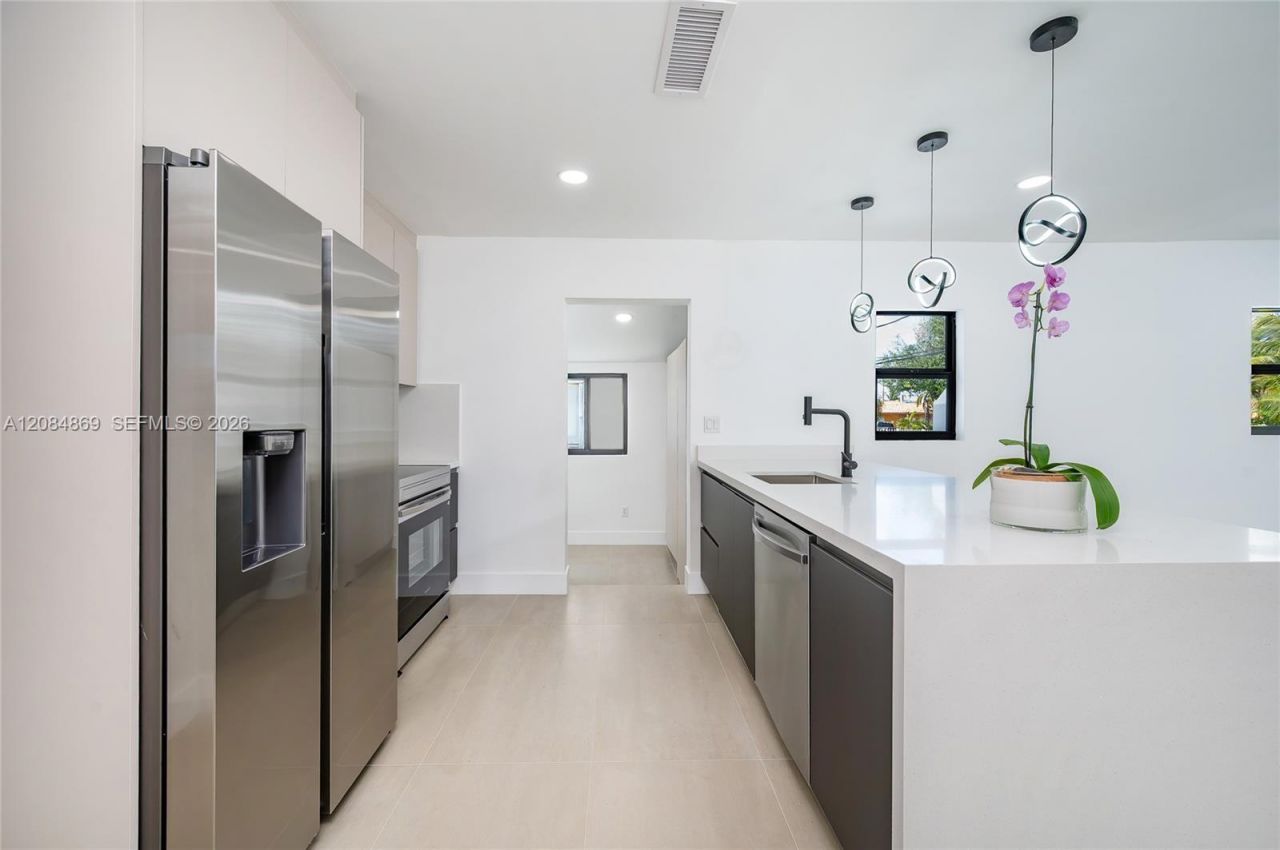 2228 SW 2nd St, Miami, FL 33135 Photo