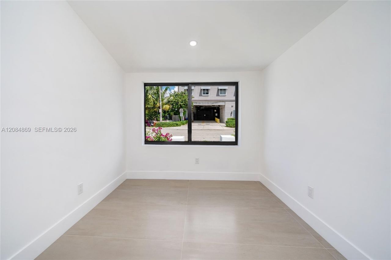 2228 SW 2nd St, Miami, FL 33135 Photo