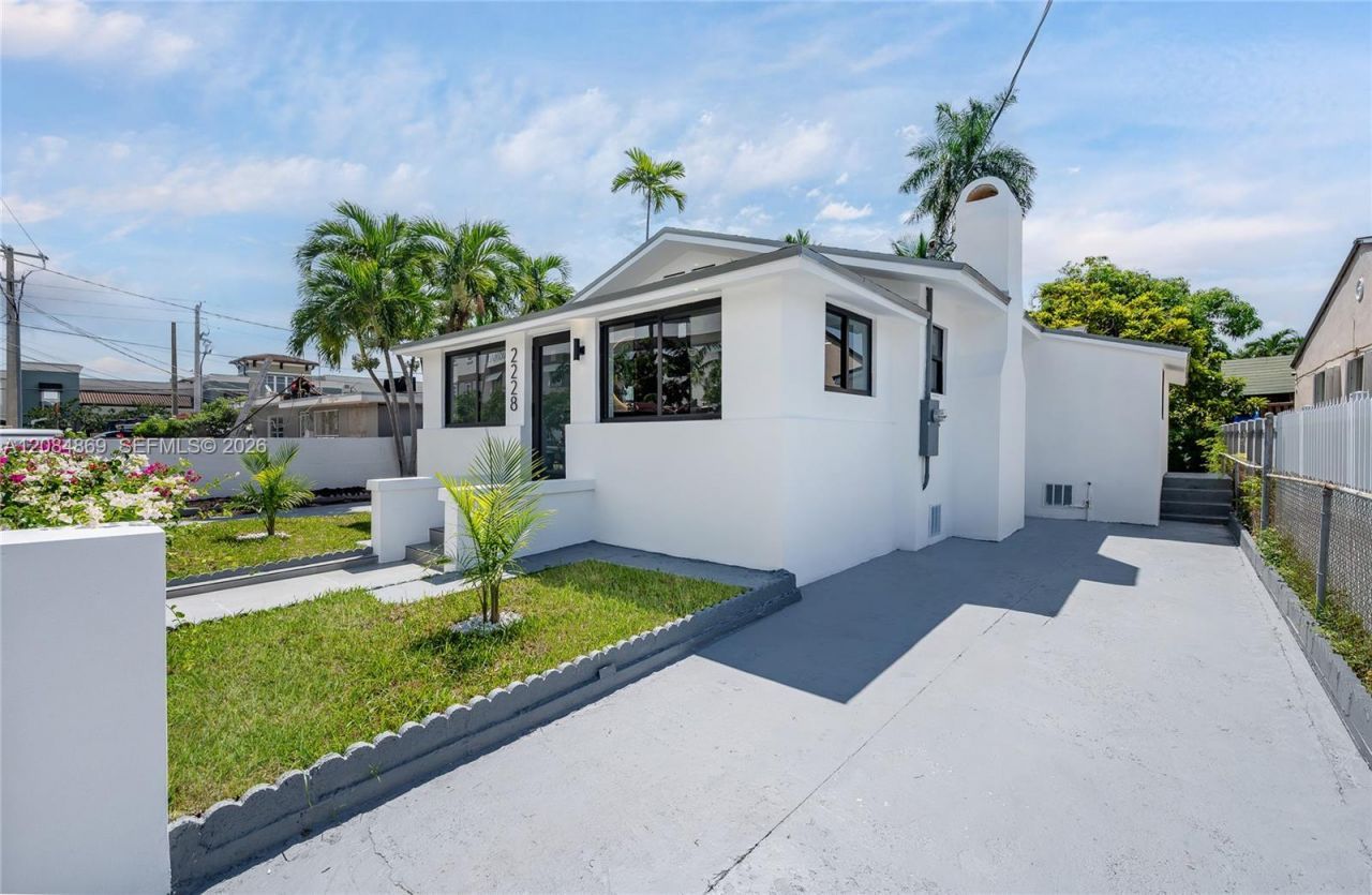 2228 SW 2nd St, Miami, FL 33135 Photo