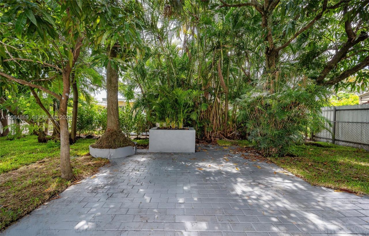 2228 SW 2nd St, Miami, FL 33135 Photo
