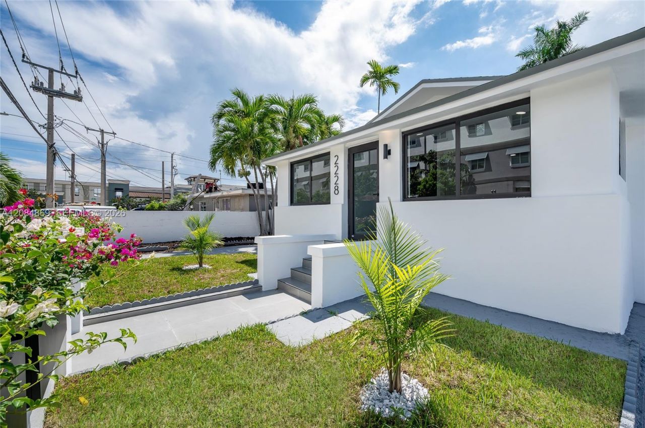 2228 SW 2nd St, Miami, FL 33135 Photo