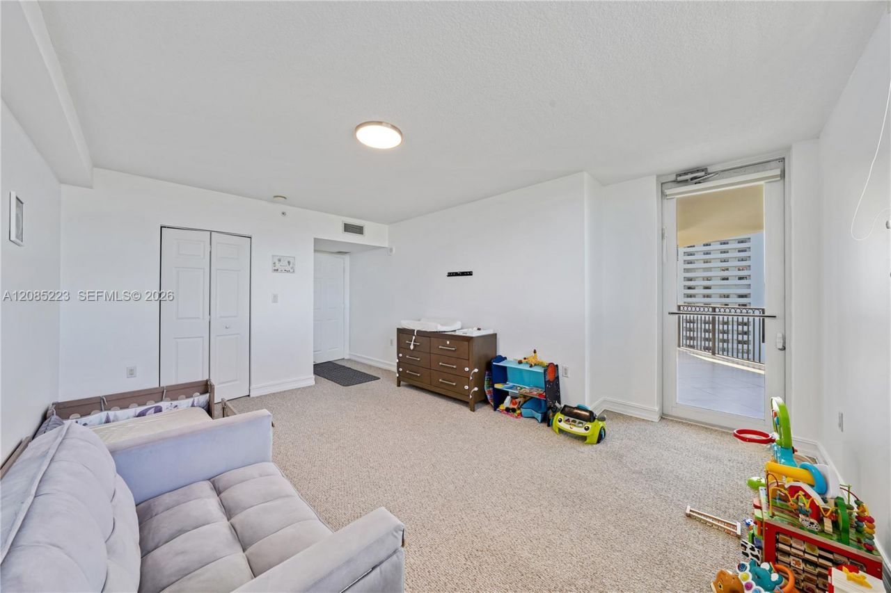 2001 N Ocean Blvd, Unit 1002 S, Fort Lauderdale, FL 33305 Photo