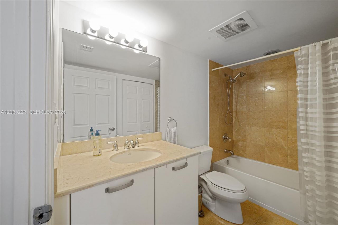 2001 N Ocean Blvd, Unit 1002 S, Fort Lauderdale, FL 33305 Photo