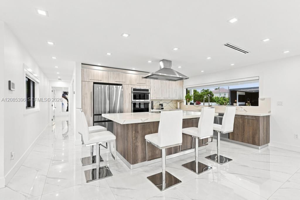 100 NW 120th Ave, Miami, FL 33182 Photo