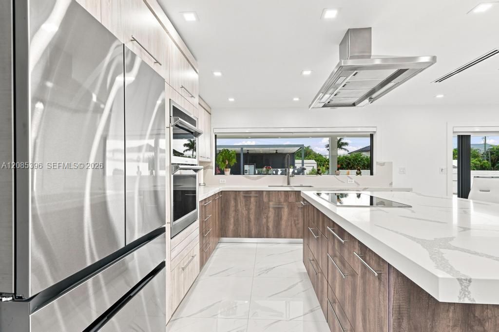 100 NW 120th Ave, Miami, FL 33182 Photo