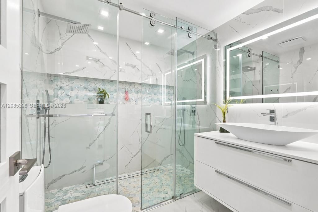 100 NW 120th Ave, Miami, FL 33182 Photo