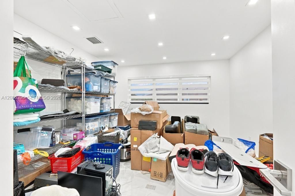 100 NW 120th Ave, Miami, FL 33182 Photo