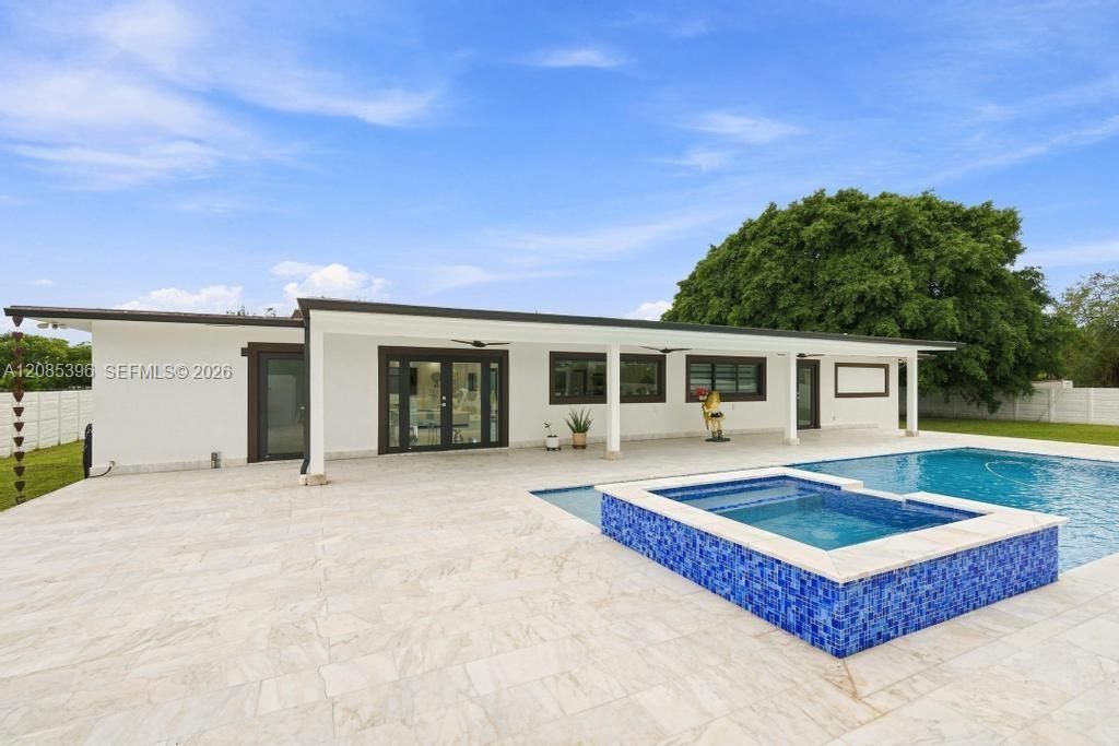 100 NW 120th Ave, Miami, FL 33182 Photo