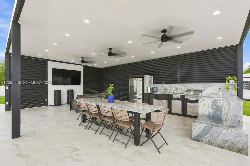 100 NW 120th Ave, Miami, FL 33182 Photo