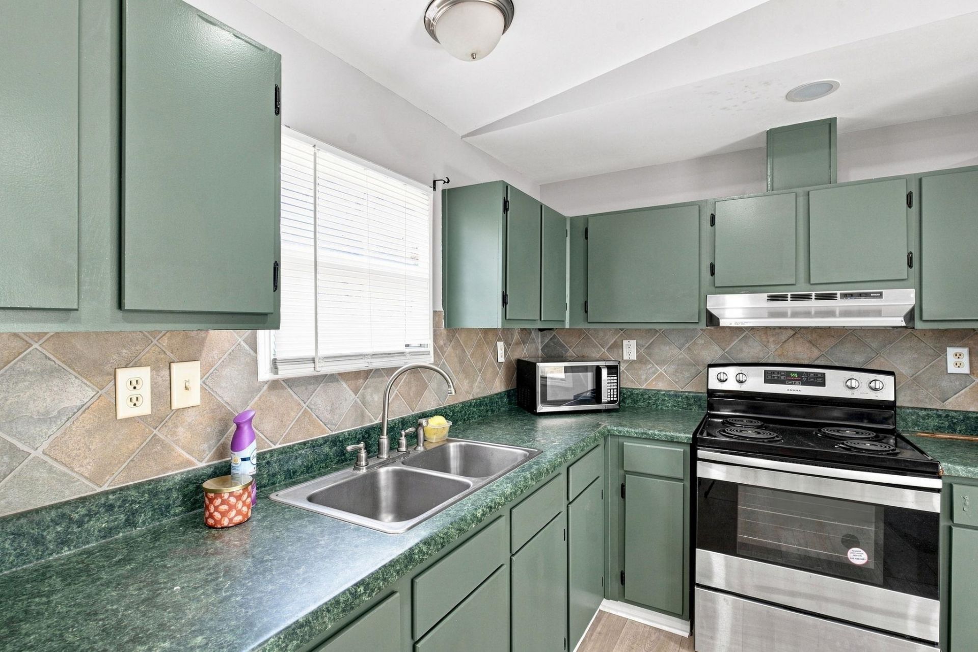 4660 Home Place Circle Photo 11
