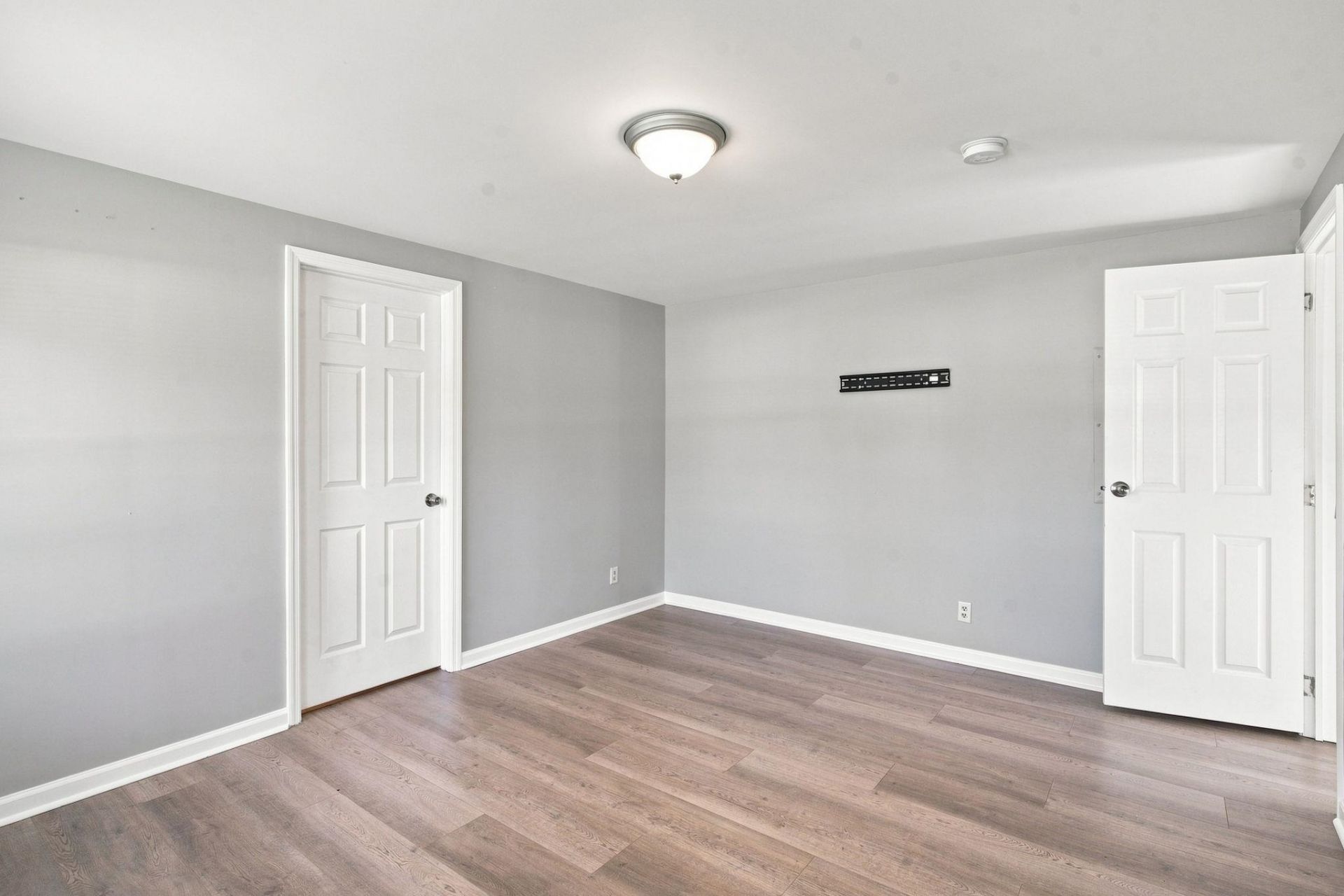 4660 Home Place Circle Photo 14