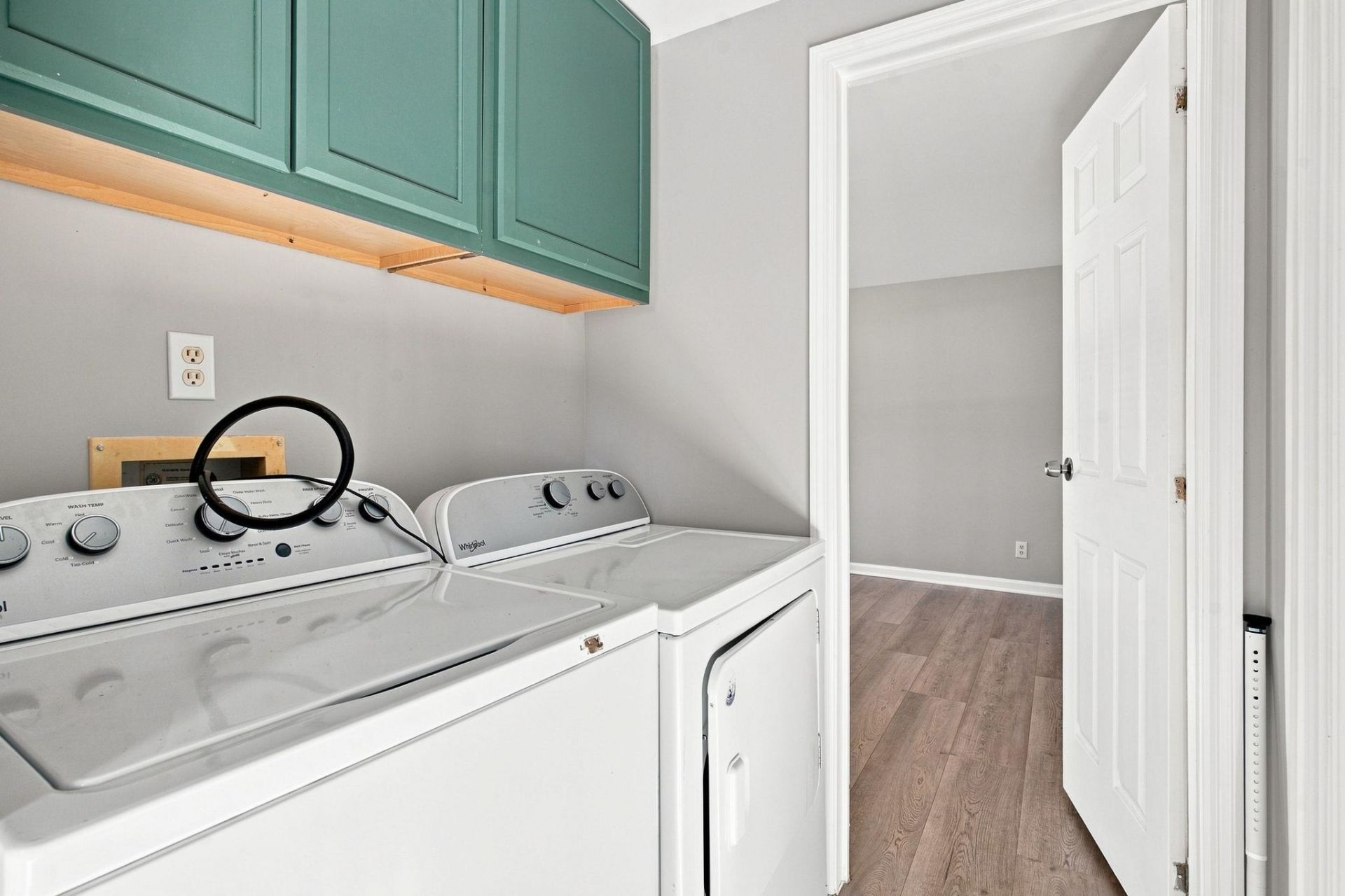 4660 Home Place Circle Photo 18