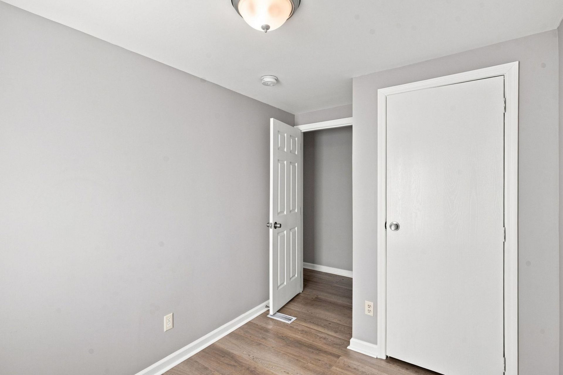 4660 Home Place Circle Photo 23