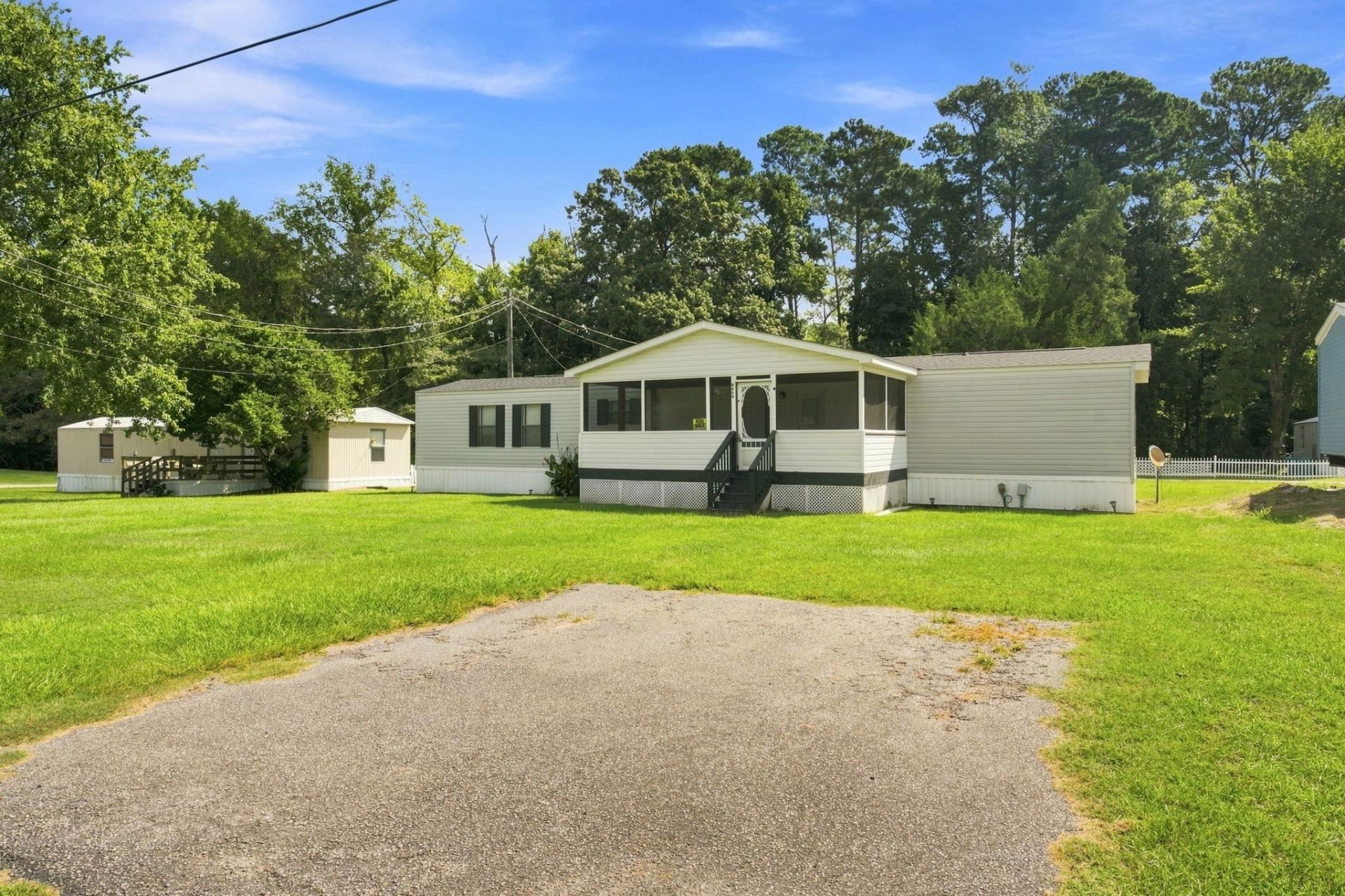 4660 Home Place Circle Photo 32