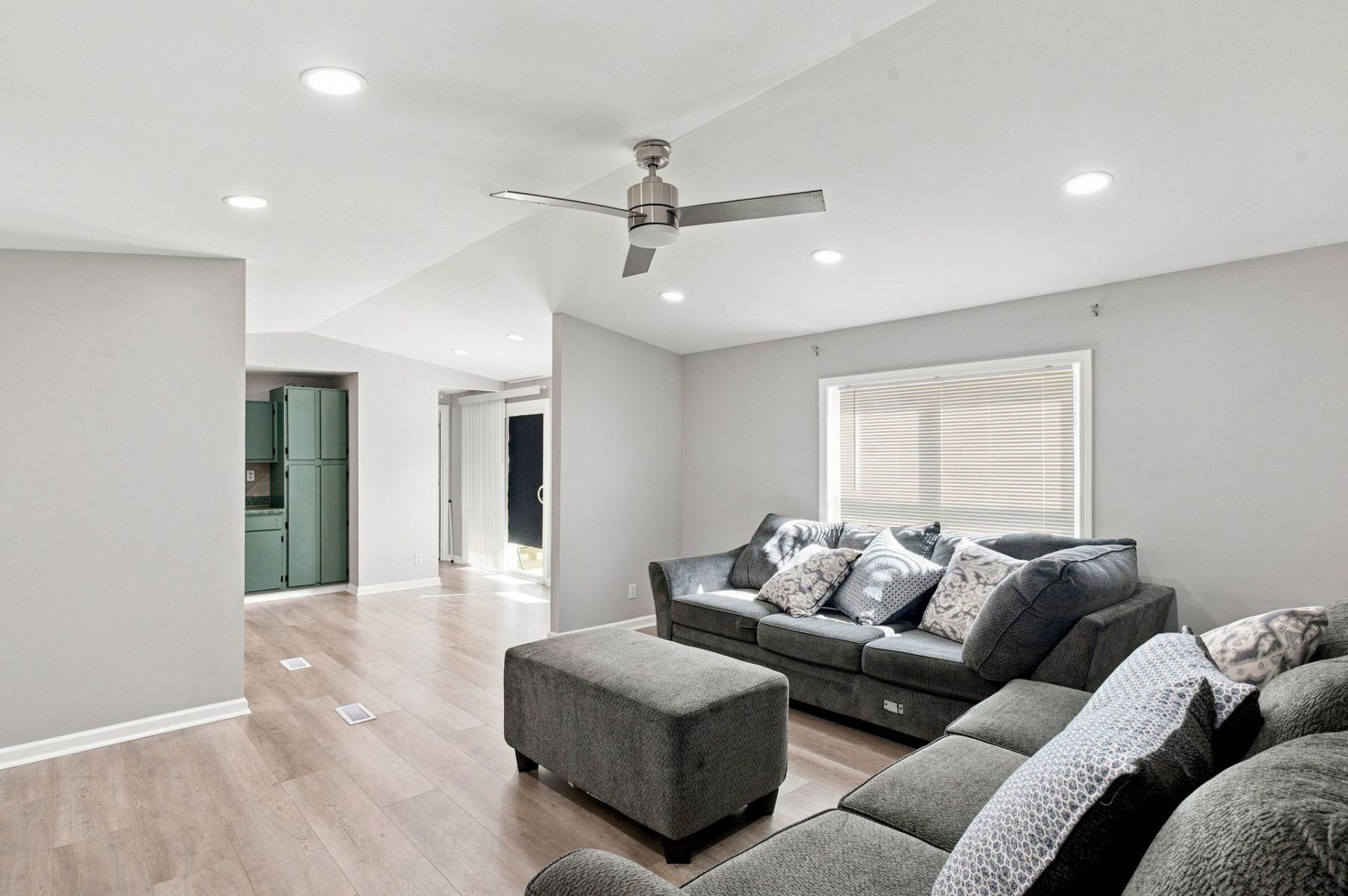 4660 Home Place Circle Photo 9