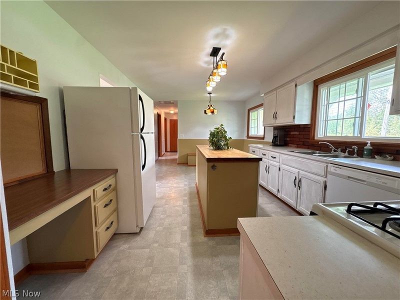 28000 Aurora Road, Solon, OH 44139 Photo 15