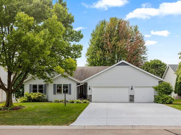 2452 Eagle Valley Drive, Woodbury, MN 55129