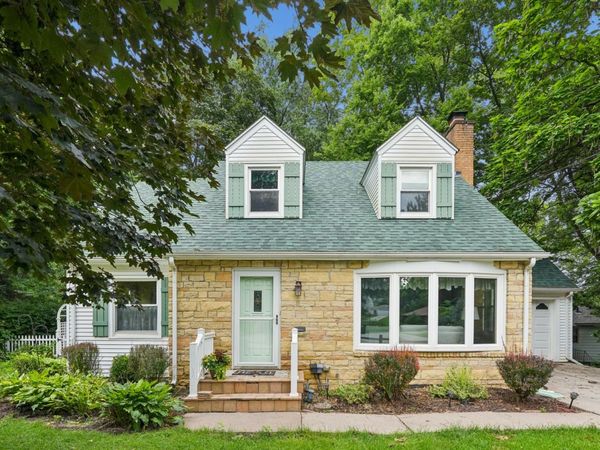 701 Spruce Court , Davenport, IA 52803