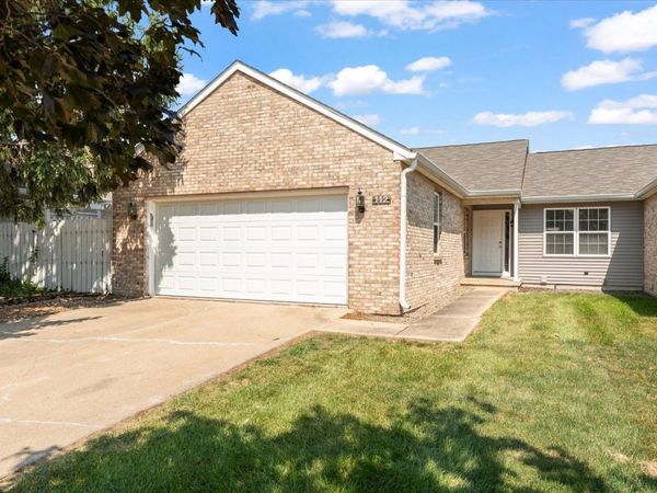 112 W Tomaras Avenue , Savoy, IL 61874