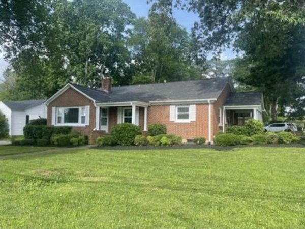130 Lafayette Ave , Lawrenceburg, TN 38464