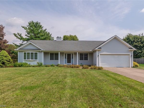 3233 Bramblewood Way , Avon, OH 44011
